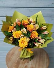 Букет цветов из:  Альстромерии и Розы в Сельниково