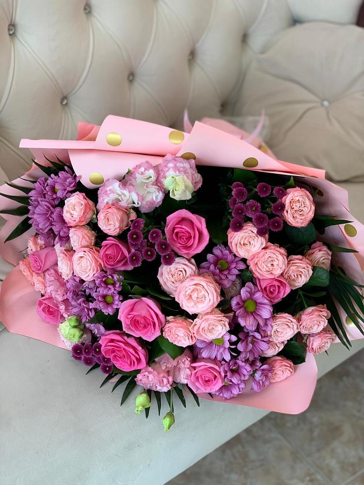 Букет цветов из: Хризантемы, Розы и Лизиантусы в Сельниково