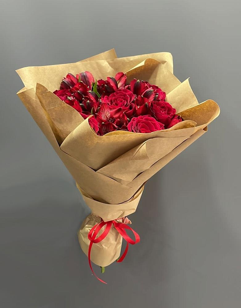 Букет цветов из: Альстромерии и Розы в Сельниково