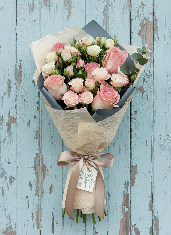 Букет цветов из: Розы в Сельниково