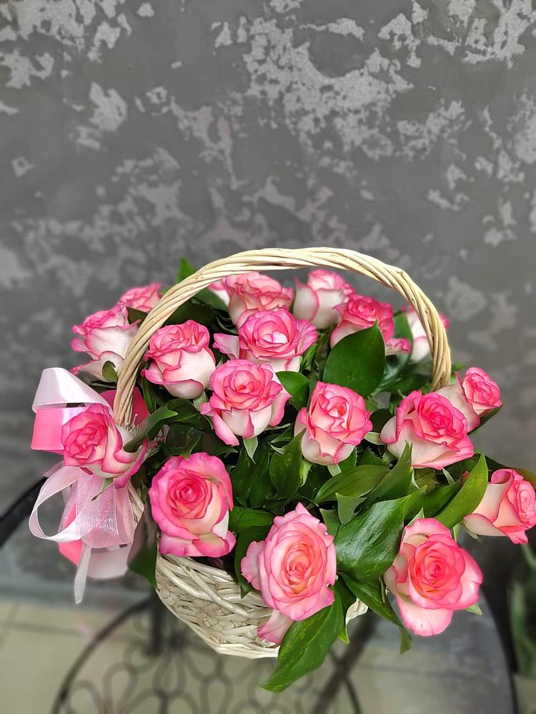 Цветочная композиция из Розы в корзине в Сельниково