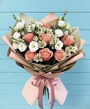 Букет цветов из:  Розы, Альстромерии и Лизиантусы в Сельниково