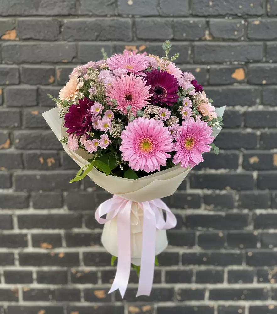 Букет цветов из: Герберы и Хризантемы в Сельниково