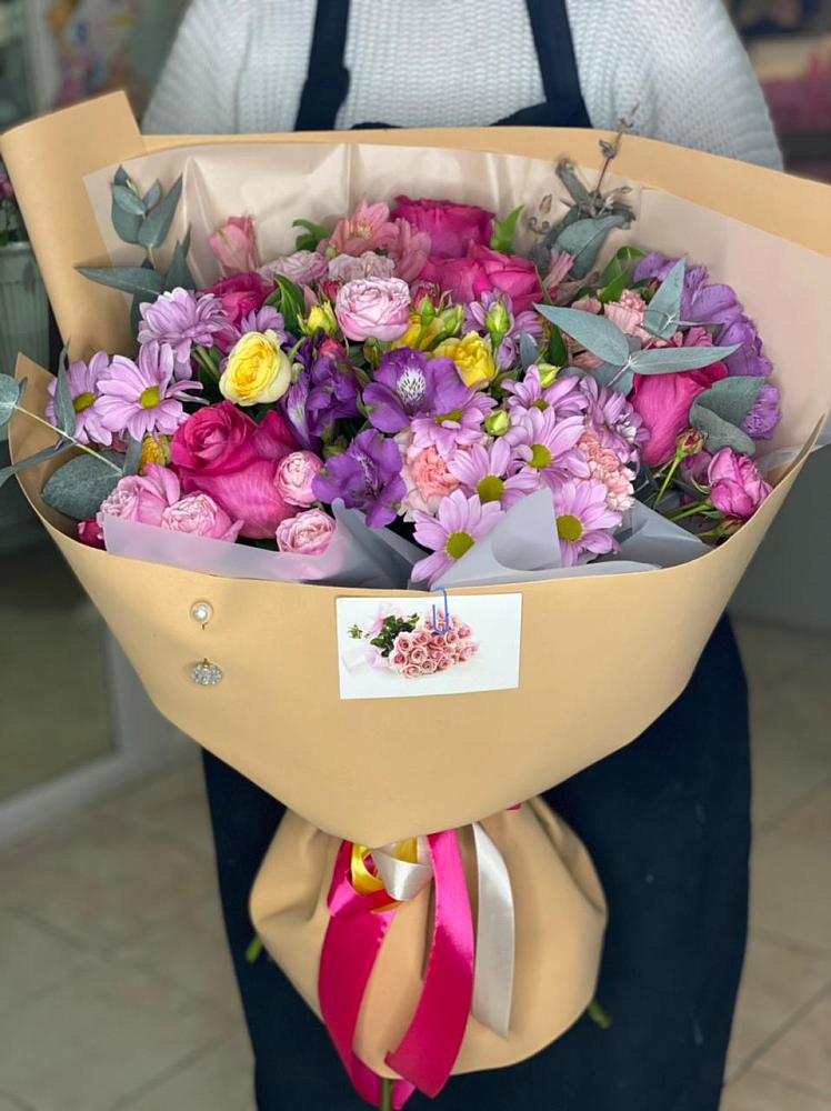 Букет цветов из: Хризантемы, Гвоздики и Альстромерии в Сельниково