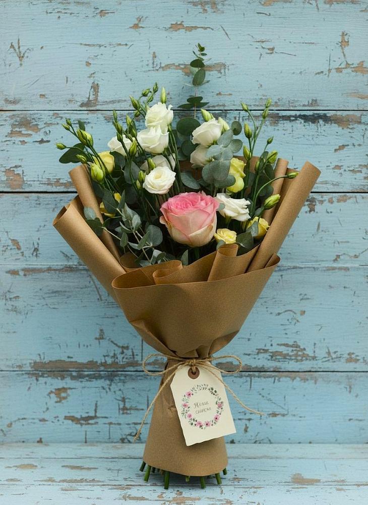 Букет цветов из: Розы и Лизиантусы в Сельниково