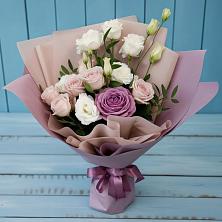 Букет цветов из:  Розы и Лизиантусы в Сельниково