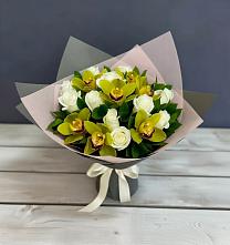 Букет цветов из:  Орхидеи и Розы в Сельниково