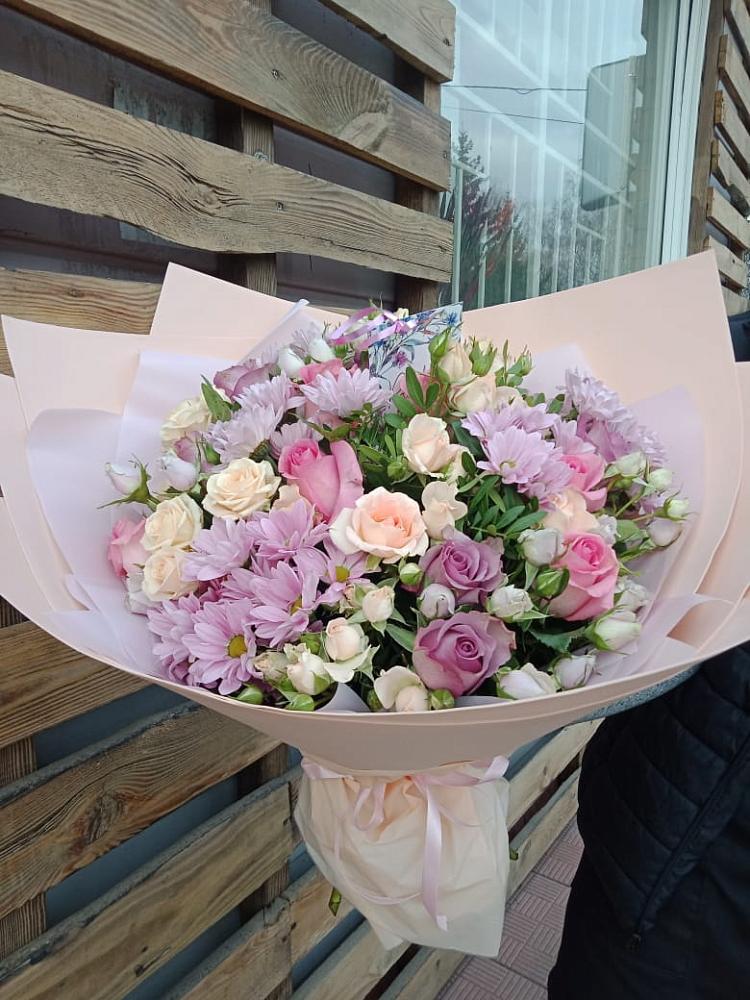 Букет цветов из: Розы и Хризантемы в Сельниково