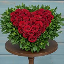 Цветочная композиция из Розы в виде сердца в Сельниково