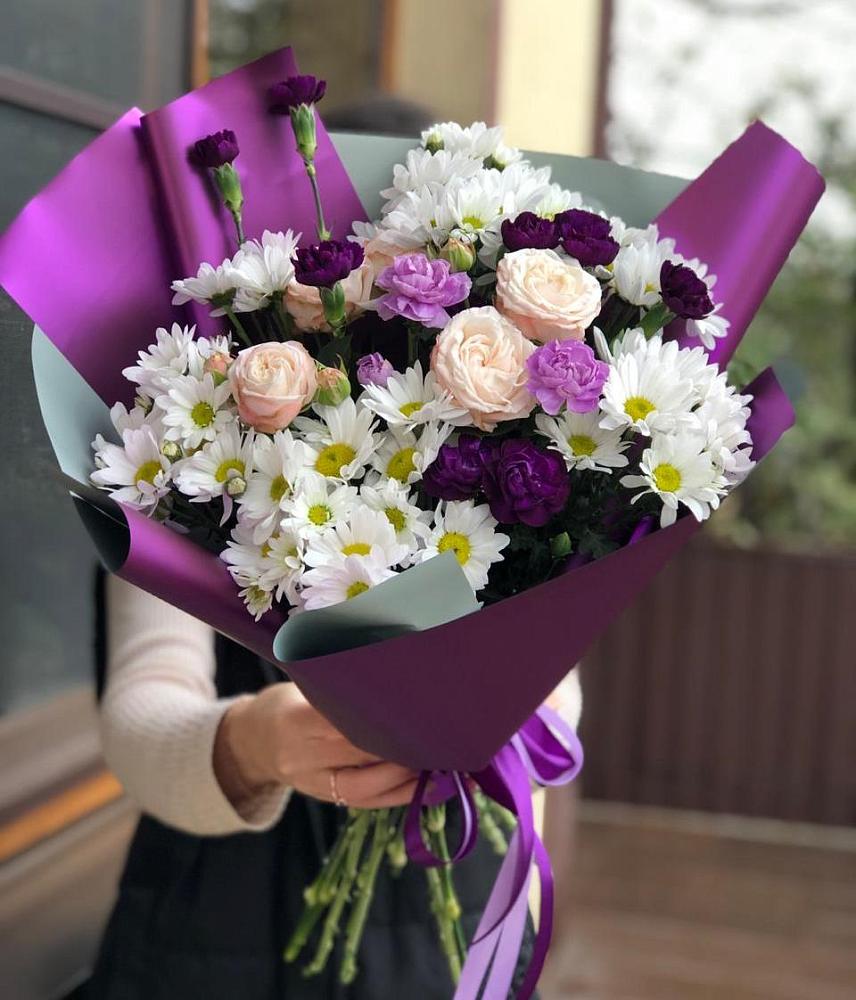 Букет цветов из: Хризантемы, Гвоздики и Розы в Сельниково