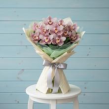 Букет цветов из:  Орхидеи и Розы #REPLACE_PRED# Сельниково