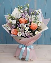 Букет цветов из:  Лизиантусы, Розы, Альстромерии и Гипсофила в Сельниково