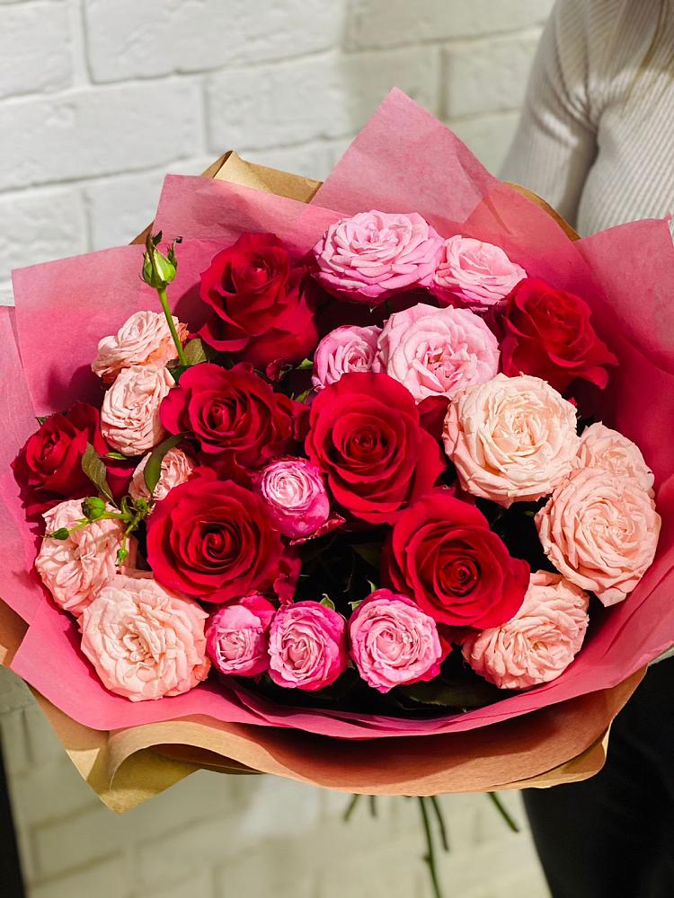 Букет цветов из: Розы в Сельниково