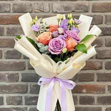 Букет цветов из:  Лизиантусы и Розы в Сельниково