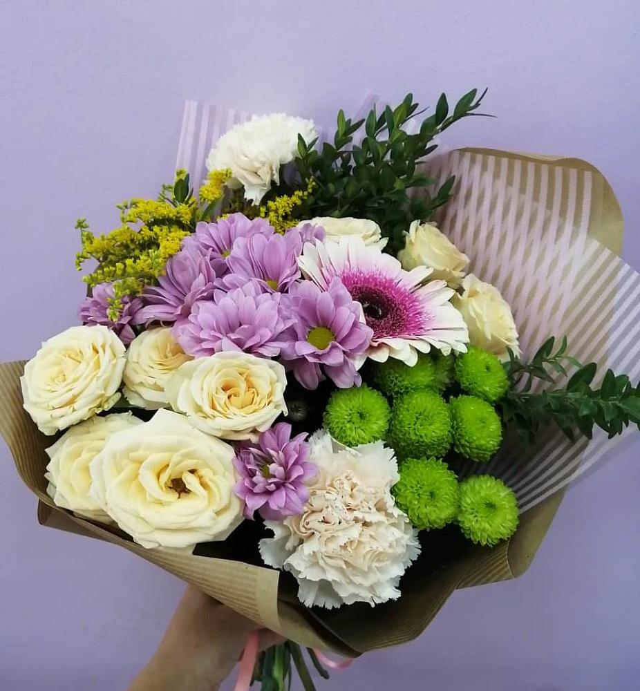 Букет цветов из: Хризантемы, Розы, Гвоздики и Герберы в Сельниково