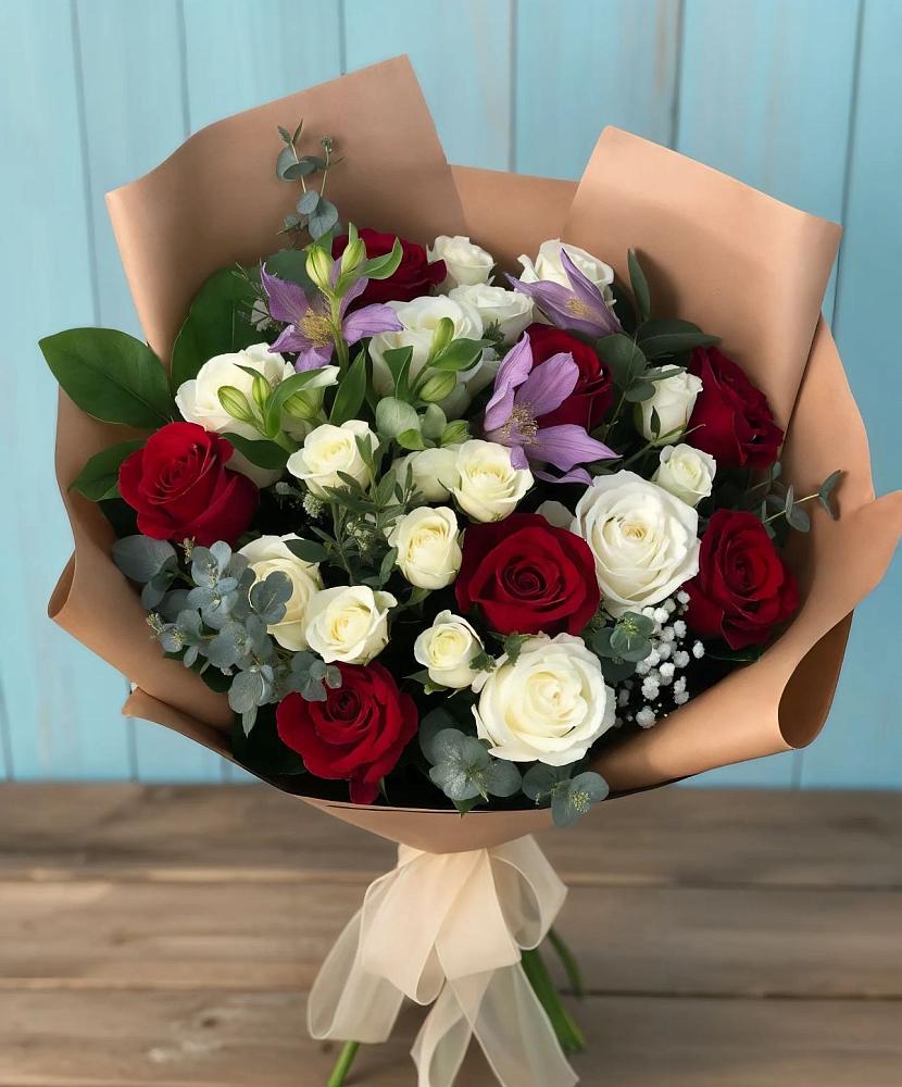 Букет цветов из: Розы и Альстромерии в Сельниково