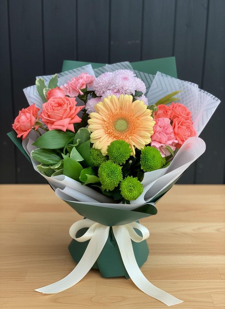 Букет цветов из: Гвоздики, Розы, Герберы и Хризантемы в Сельниково