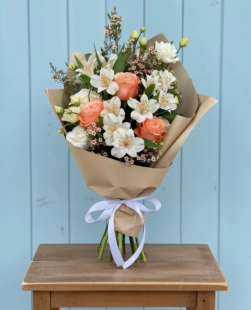 Букет цветов из: Альстромерии, Лизиантусы, Розы и Хризантемы в Сельниково