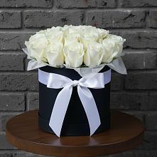 Цветочная композиция из Розы в шляпной коробке в Сельниково